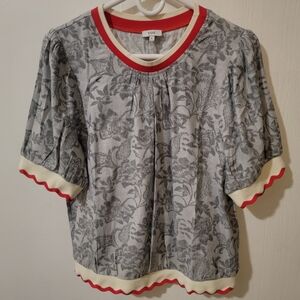 VOY Gray Floral Top with Red Accents